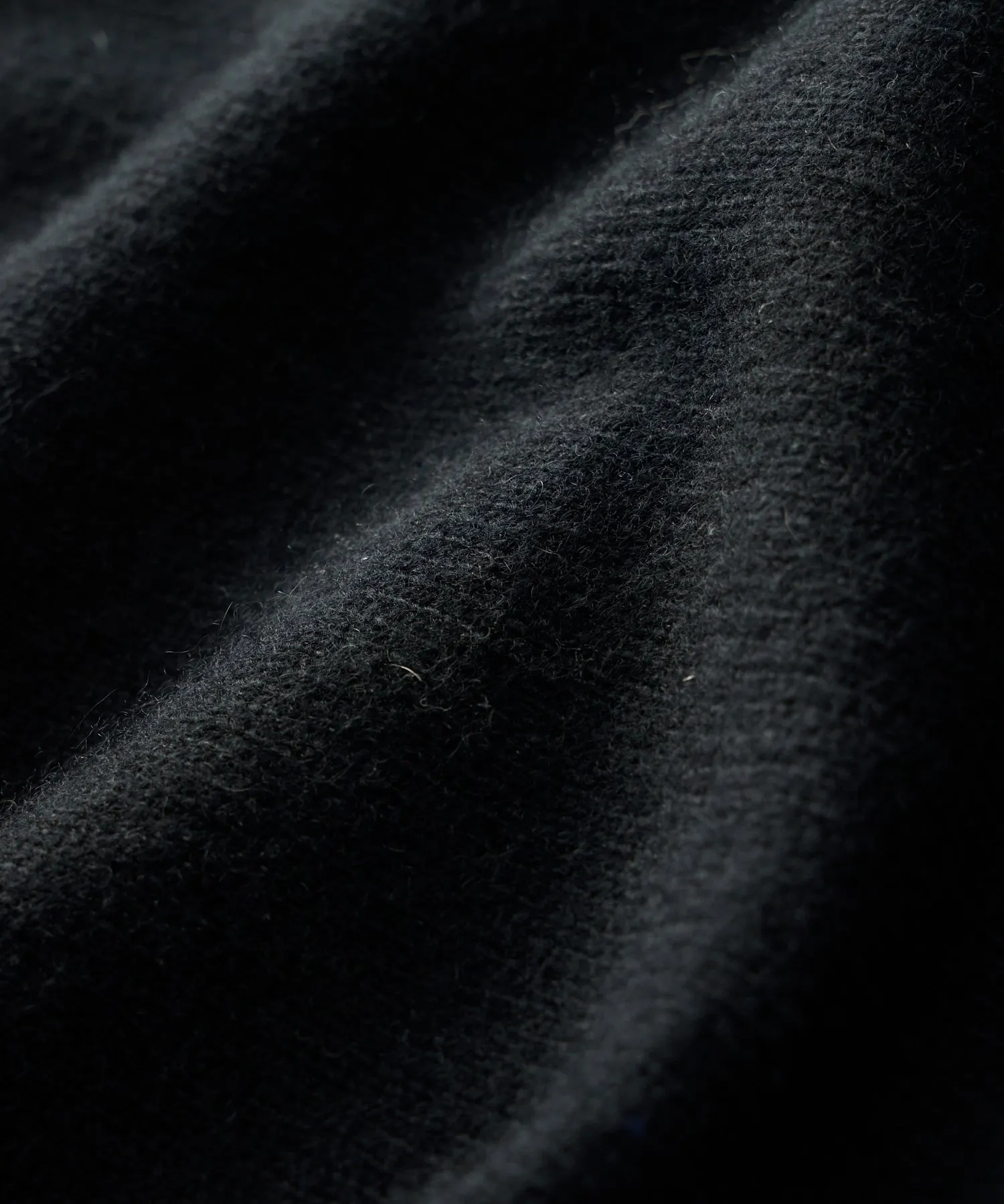 Nomad Cashmere Cardigan in Black